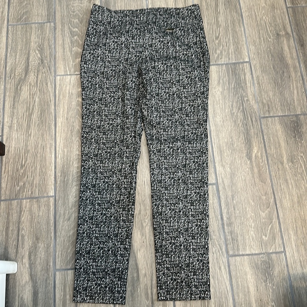 INC International Concepts Monochrome Stretch Skinny Pants size 6P. - Picture 2 of 6